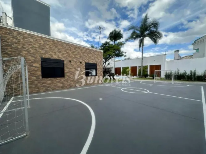 Casa Mobiliada à Venda Ou Locação, com Piscina, Jardim e Quadra Esportiva, 3 Suítes, 7 Vag
