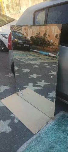 Espelho novo uma unidade.