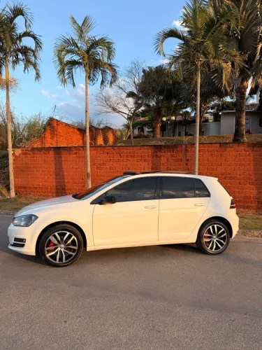 Volkswagen Golf Highline 1.4 TSI 140cv Aut. 2014
