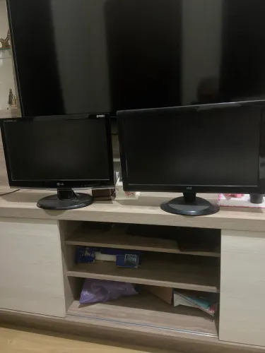 Kit 2 monitores (LG 19 e AOC 20 polegadas)