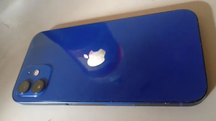 iPhone 12 usado