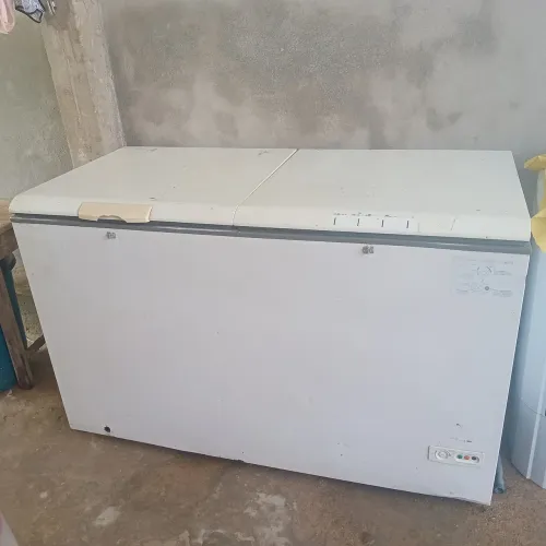 Frezer e gerador disponível 