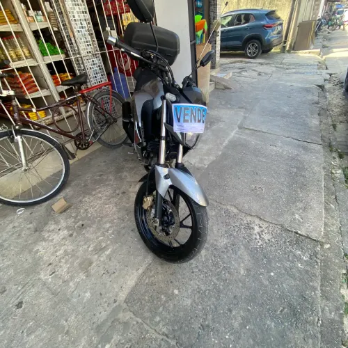 Honda Twister 2018 prata