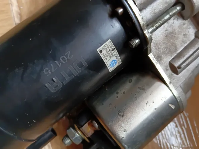 Vendo motor de partida do motor ap