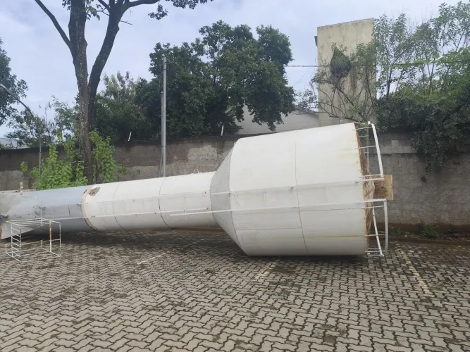 Vendo caixa tipo taça de 10.000 litros