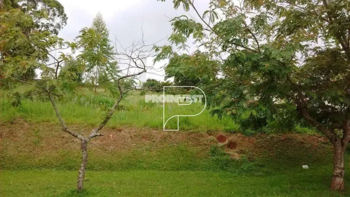 Terreno com 1008m² em condominio fechado de alto padrão com lazer na Granja Viana