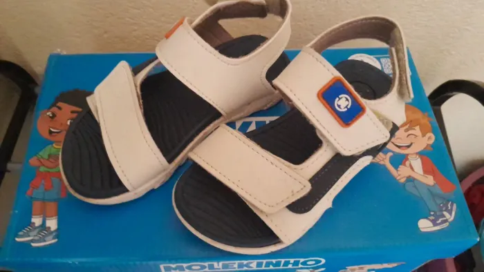 Vendo essa percata infantil menino TAM 23 // está como nova meu filho usou duas vezes.