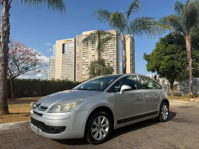 Citroen C4 GLX 2.0 Flex 16V 5P Mec. 2010