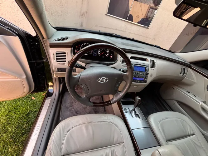 Hyundai Azera GLS 3.3 V6 24V 4P Aut. 2011