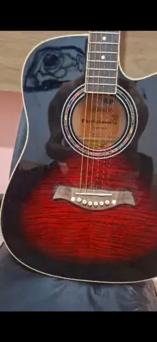 Violão elétrico reformado