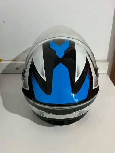Capacete seminovo