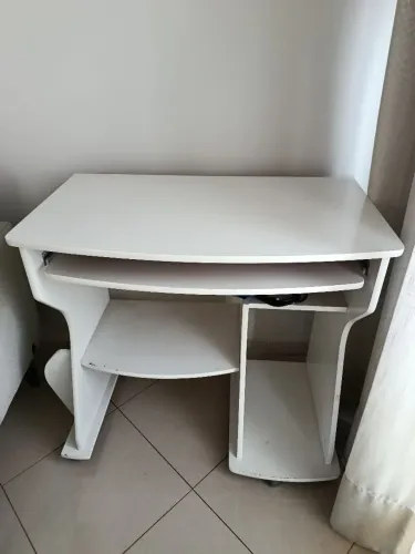Escrivaninha para computador