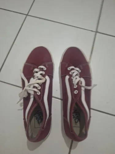 Tenis vans vinho
