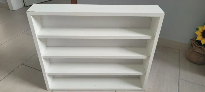 Expositor de esmaltes em MDF 0,56Lx0,475A