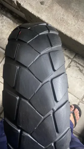 Pneu 150-70-17 marca metzeler