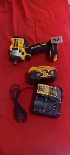 Chave de Impacto DeWalt 20V DCF922 Brushless - Kit Completo