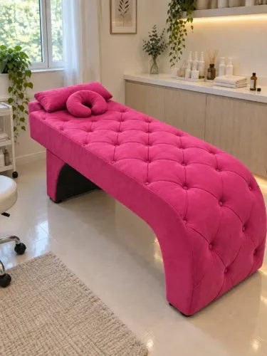 Maca Estética Reta Capitonê Suede + 2 Almofadas de Brinde
