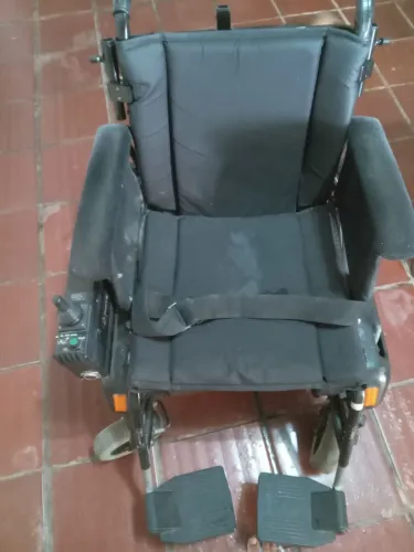 Cadeira de roda Elétrica