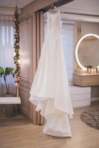 Vestido de Noiva em Zibeline Off White - Tam. 36