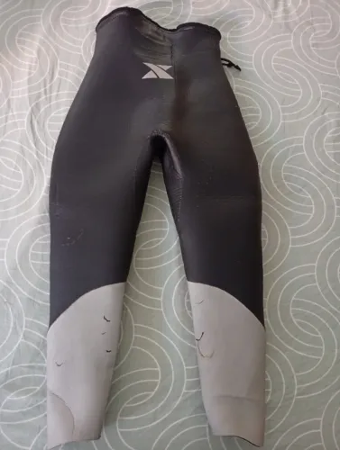 calça de neoprene 