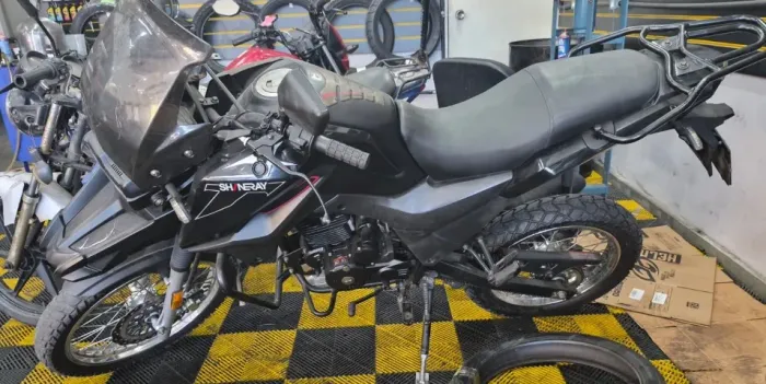 VENDO SHI 175 CARBURADA 2024/2025 PRETA