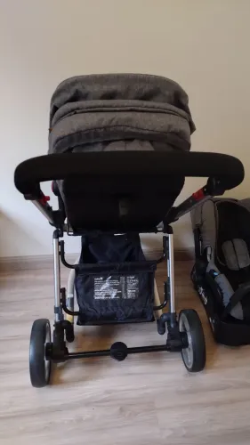 Carrinho + bebê conforto