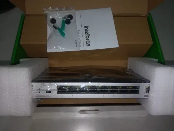 Switch 9 Portas Fast Ethernet 8 Poe+ Sf 900
