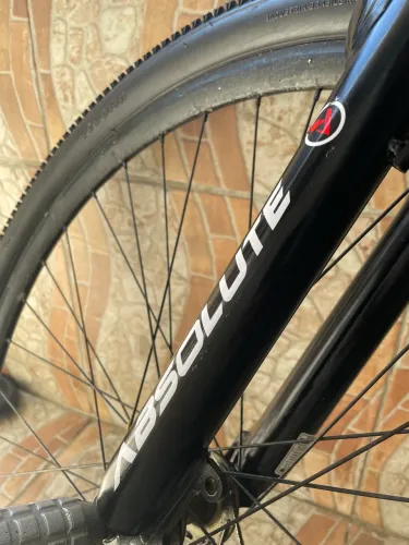 Bike de grau absoluta nero 5 aro 29 toda montada