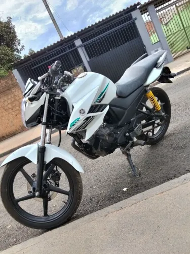 Moto para venda ou troca em carro