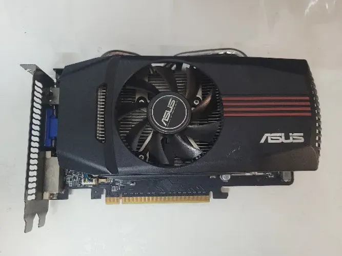 Placa de video GTX 550 TI Asus 1GB