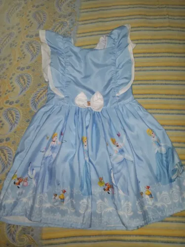 Vestido Cinderela 4 anos, usado apenas uma vez