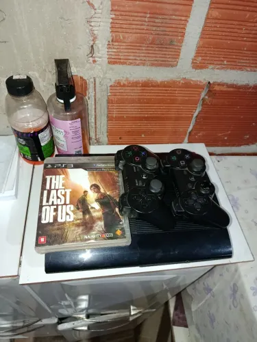 Vendo PS3 super slim 500 gb desbloqueado