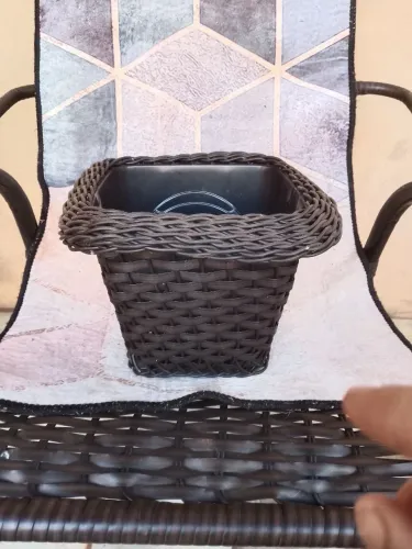 venda de vaso de plantas revestido em junco sintético 