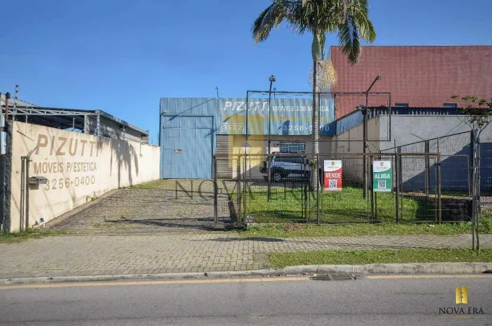 Barracão Comercial/Industrial com 318m² e 6 vagas no Bacacheri Curitiba