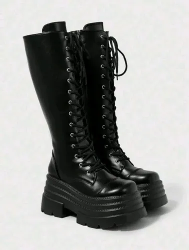 Bota plataforma ROMWE tam 40