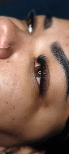 Extensão de cílios tufinho 