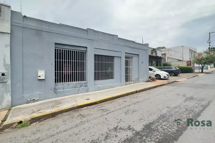 Ampla Sala Comercial para Locação próximo da Avenida Getulio Vargas, Cuiabá.
