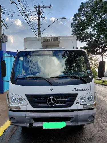 MERCEDES ACELLO 815 BAU REFRIGERADO