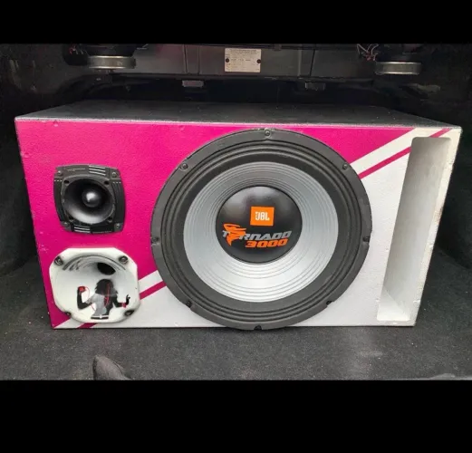 Vendo caixa trio Tornado