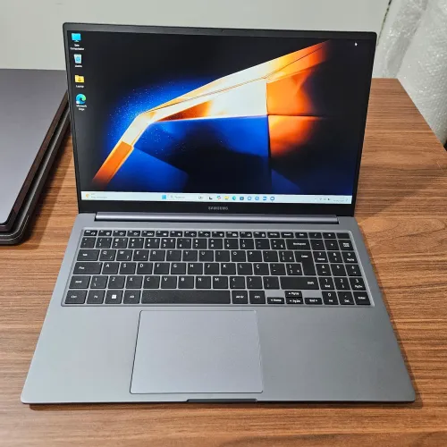 Samsung Book4 Intel i5-1335U 8GB 512GB Tela 15,6 Full HD IPS