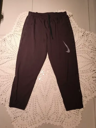 Calça Nike Dri-FIT Run Division Challenger Masculina