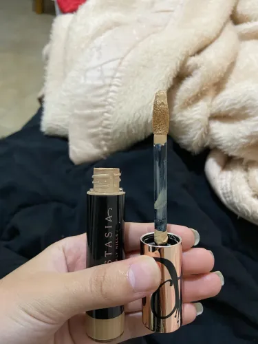 Corretivo Anastasia Beverly Hills