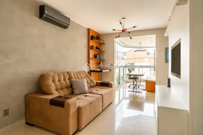 Apartamento mobiliado no Abraão | 2 dormitórios com suíte | Pronto para morar!