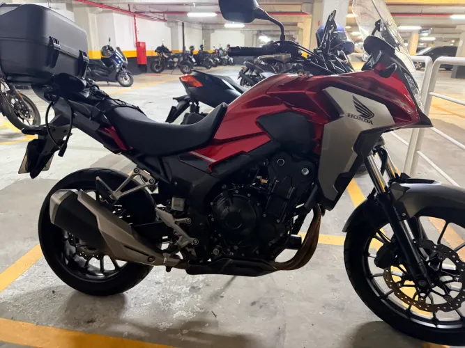 Linda CB500X