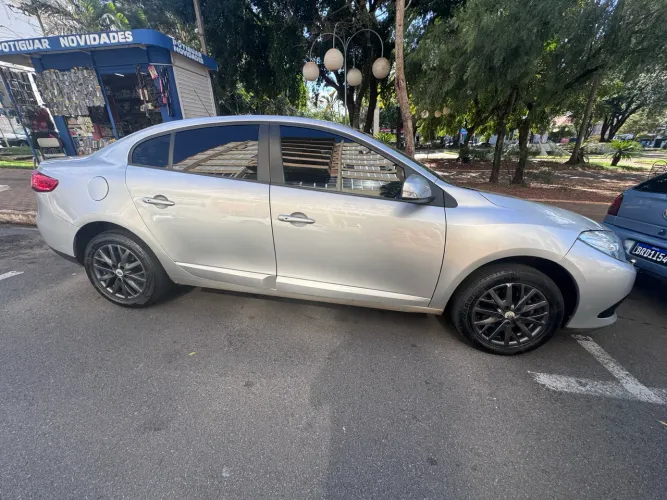 Renault Fluence Sed. Dyn. Plus 2.0 16V Flex Aut. 2016