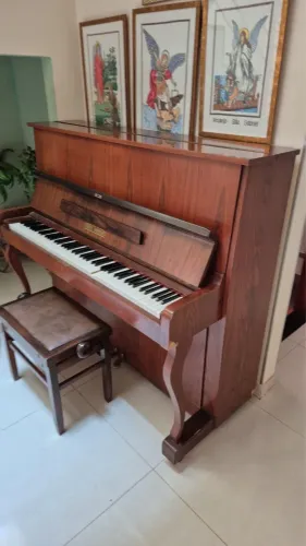 PIANO FRITZ DOBBERT + BANQUETA