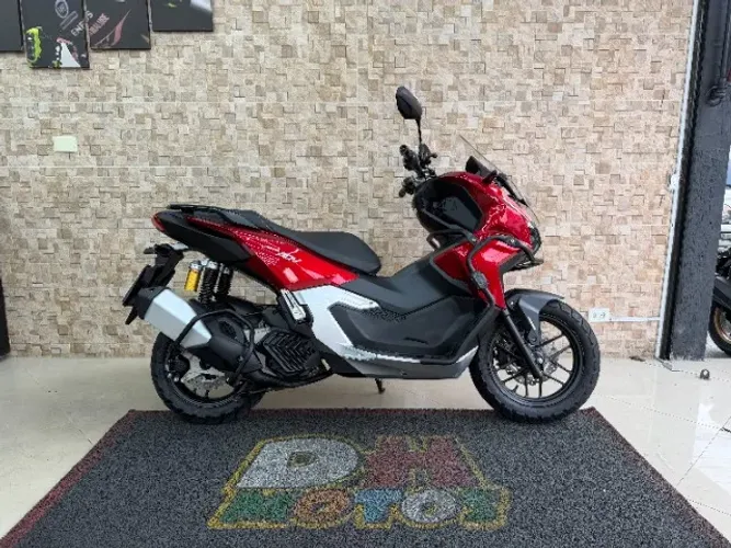Honda ADV 160 2026 Vermelha
