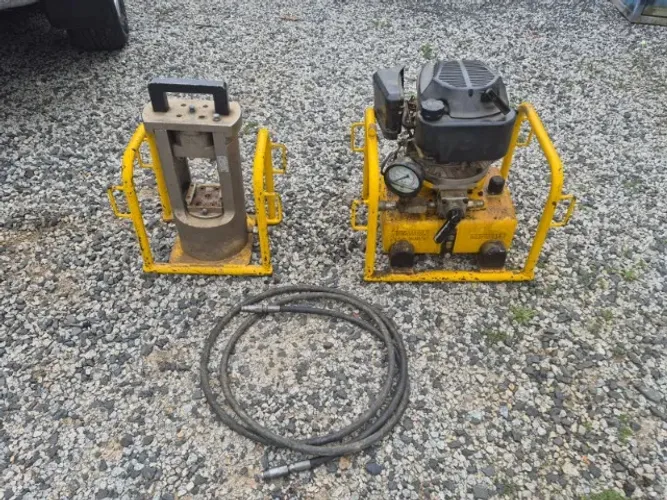 Prensa Hidráulica CIVITELLA 120t / 10.000psi