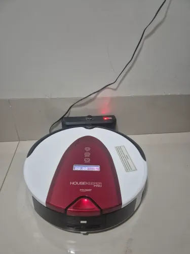 Robo aspirador housekeeper da polishop