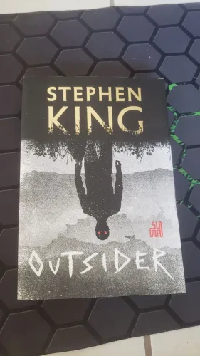 Livro Outsider Stephen King